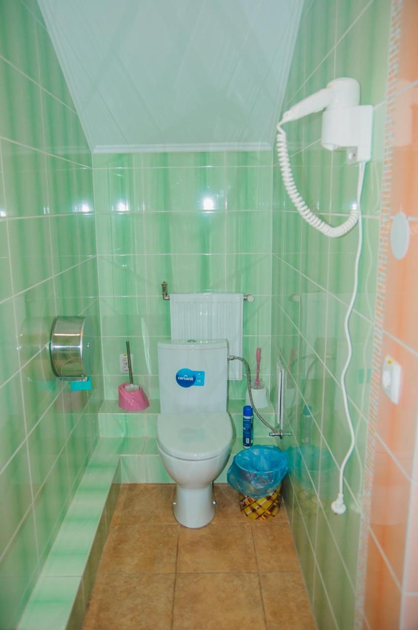 Hostel Stozhary Ternopil Eksteriør bilde